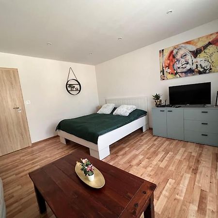 Apartman Centrum Sturka Martin Exteriör bild