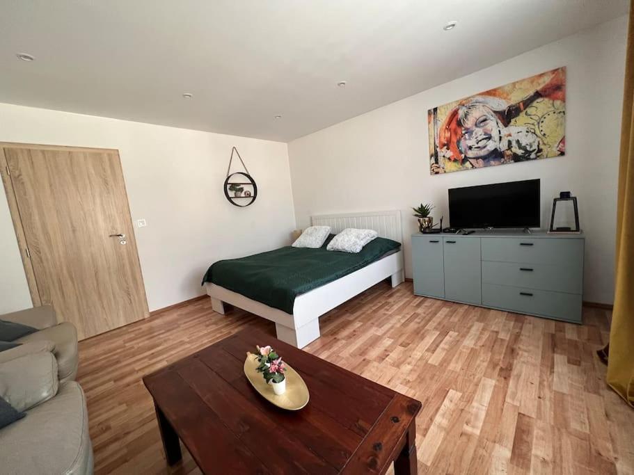 Apartman Centrum Sturka Martin Exteriör bild