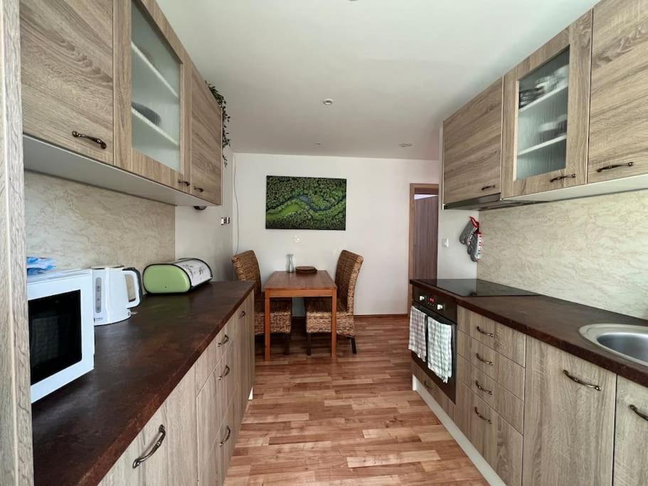 Apartman Centrum Sturka Martin Exteriör bild